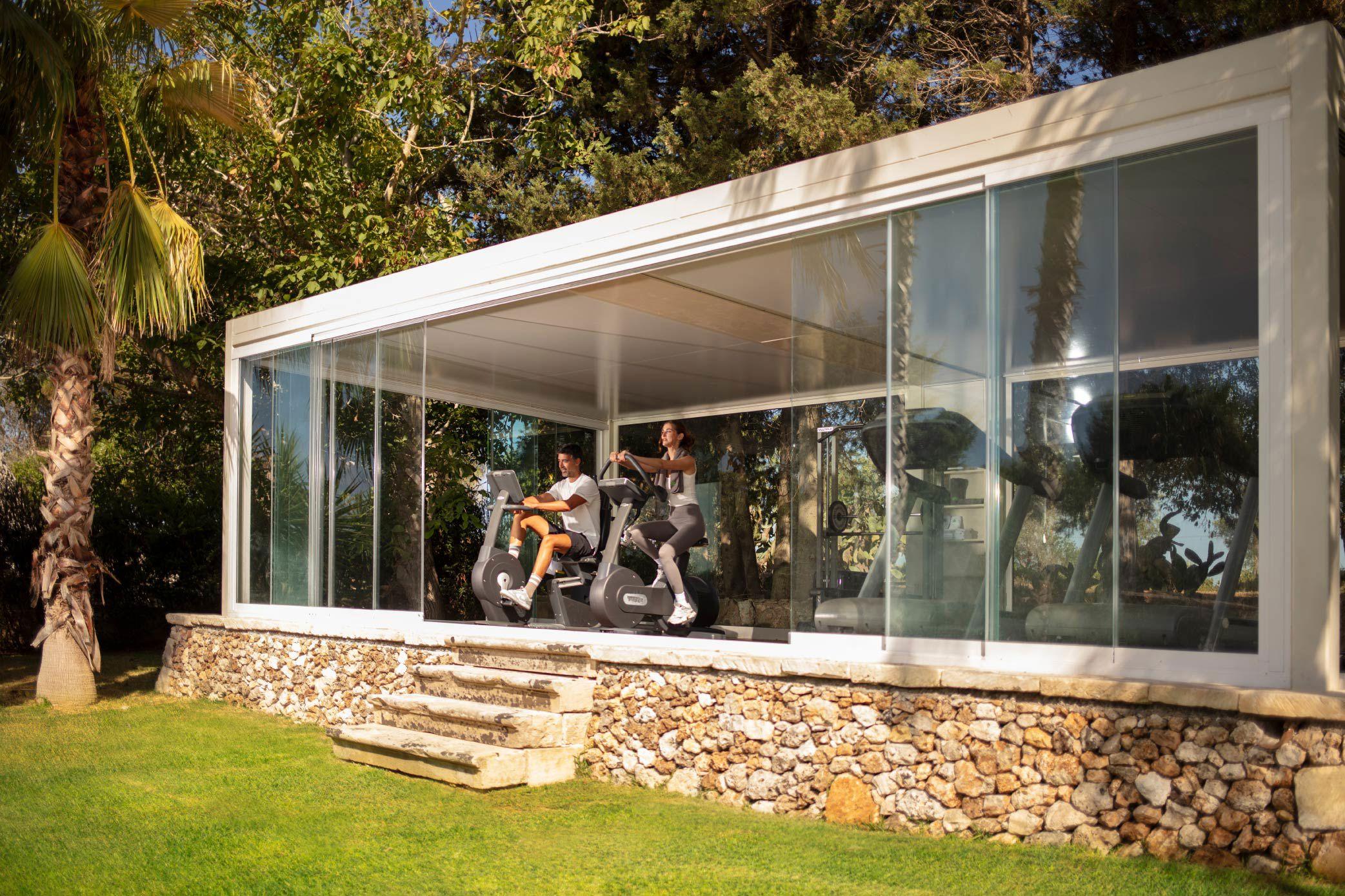 Naturalis Gym con attrezzature Technogym