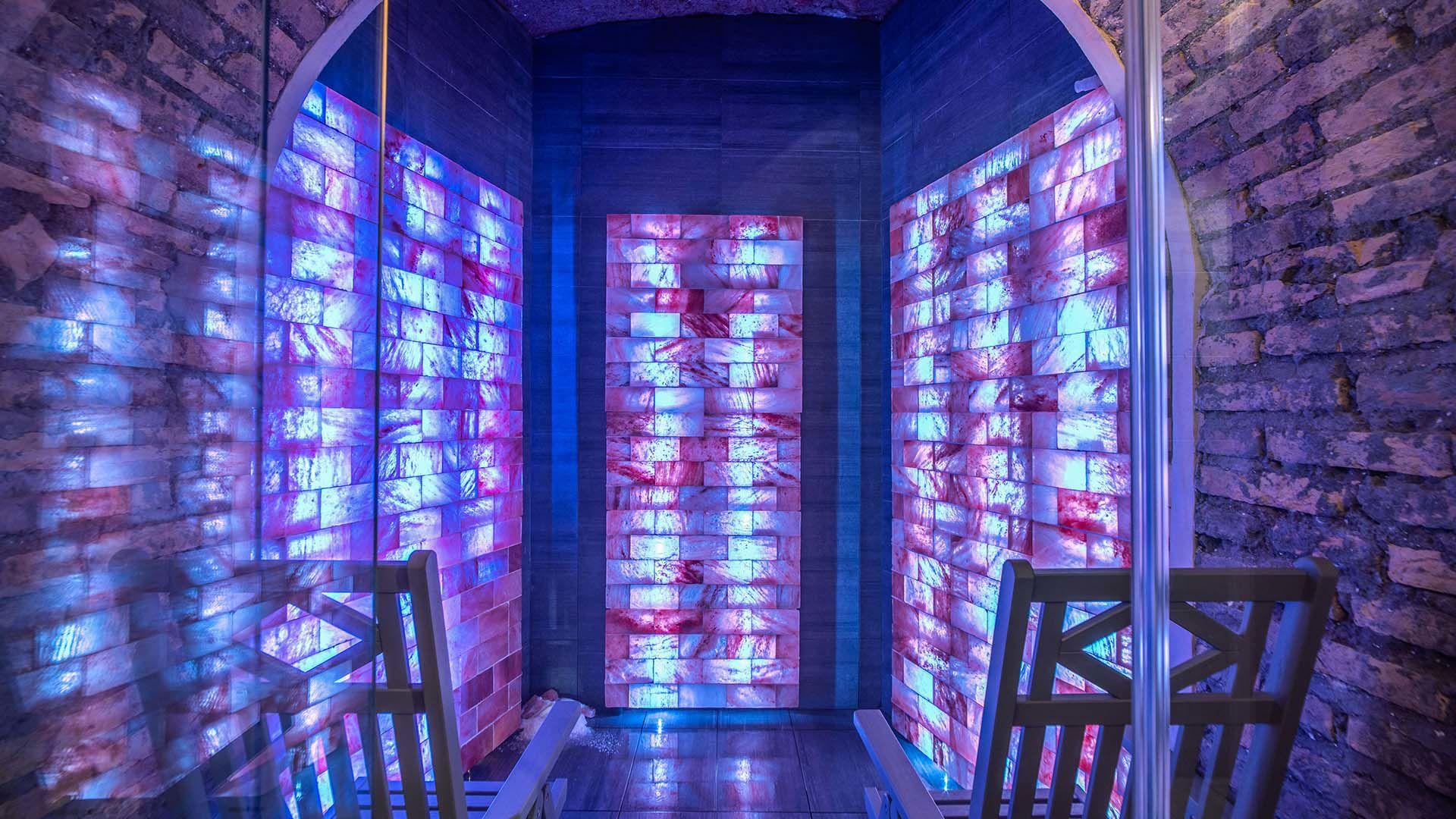 Hotel 77 Seventy Seven