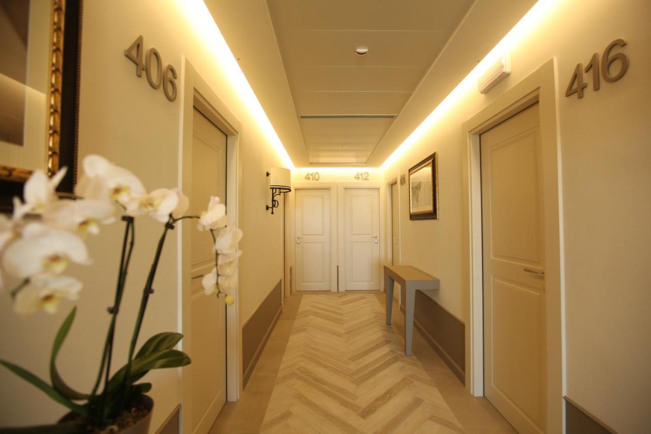 Lungomare e accesso alla spiaggia