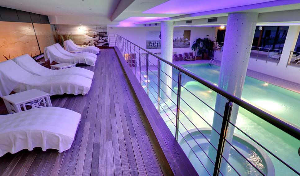 Percorso benessere con piscine termali