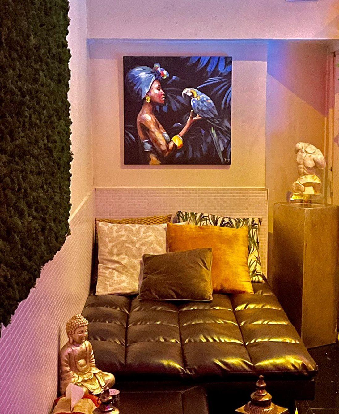 Zona relax con divano