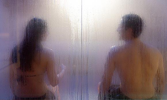 Spa con piscina interna e design contemporaneo