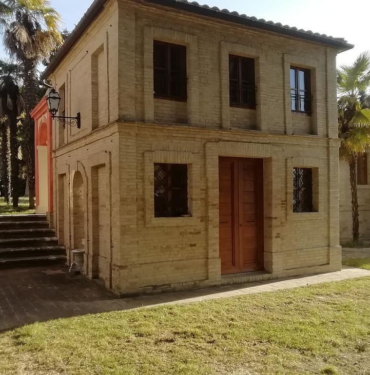 La Casetta con vista panoramica sulla campagna marchigiana