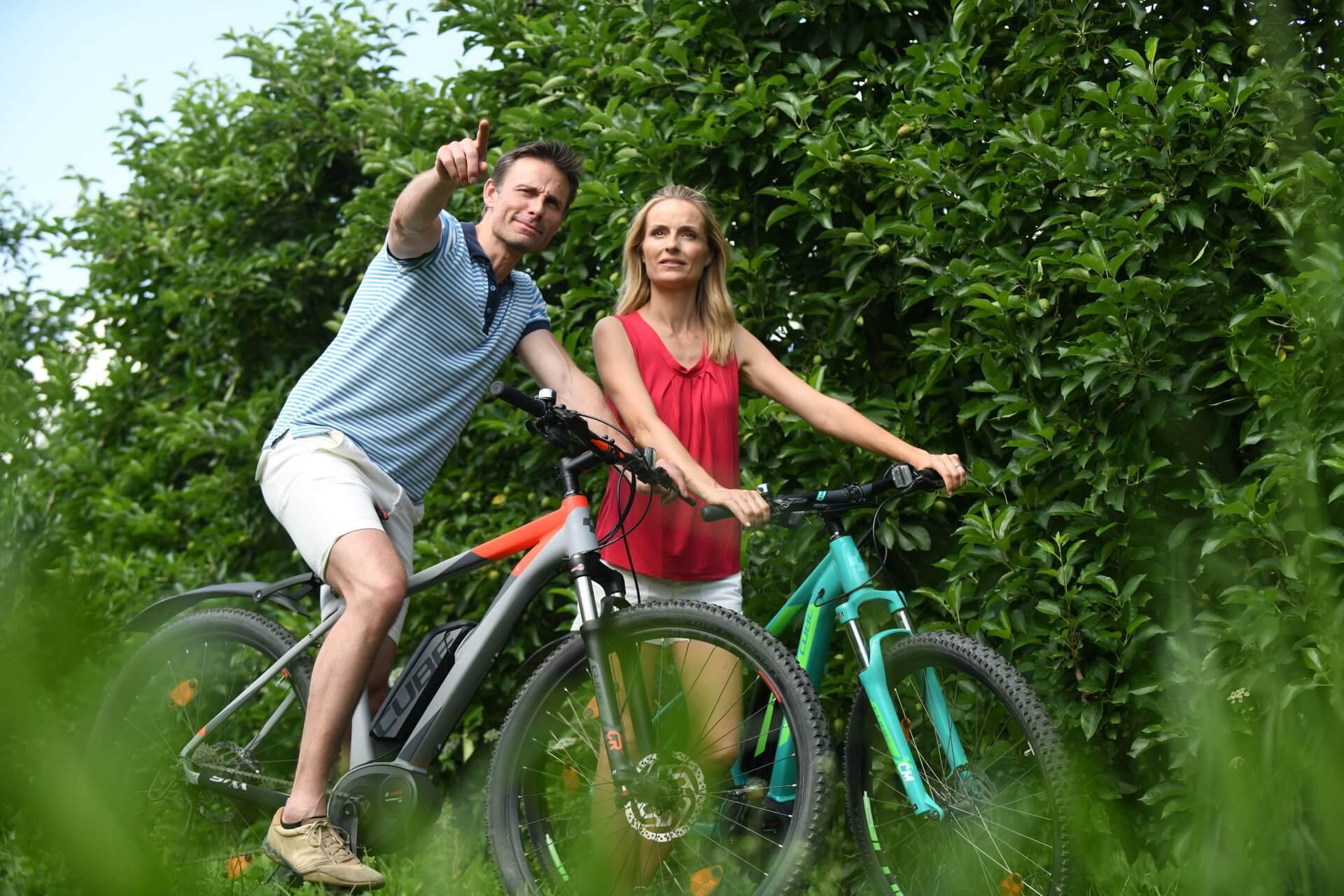 Ciclista in paesaggio Meranerland