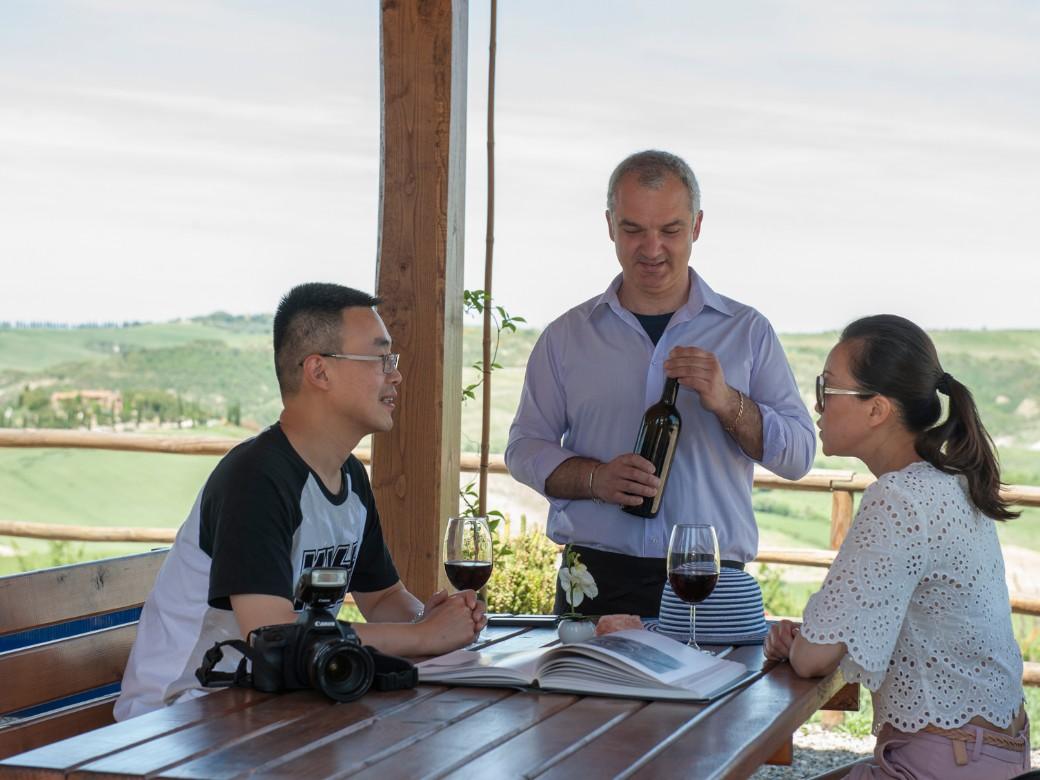 Ristorante interno con sala accogliente
