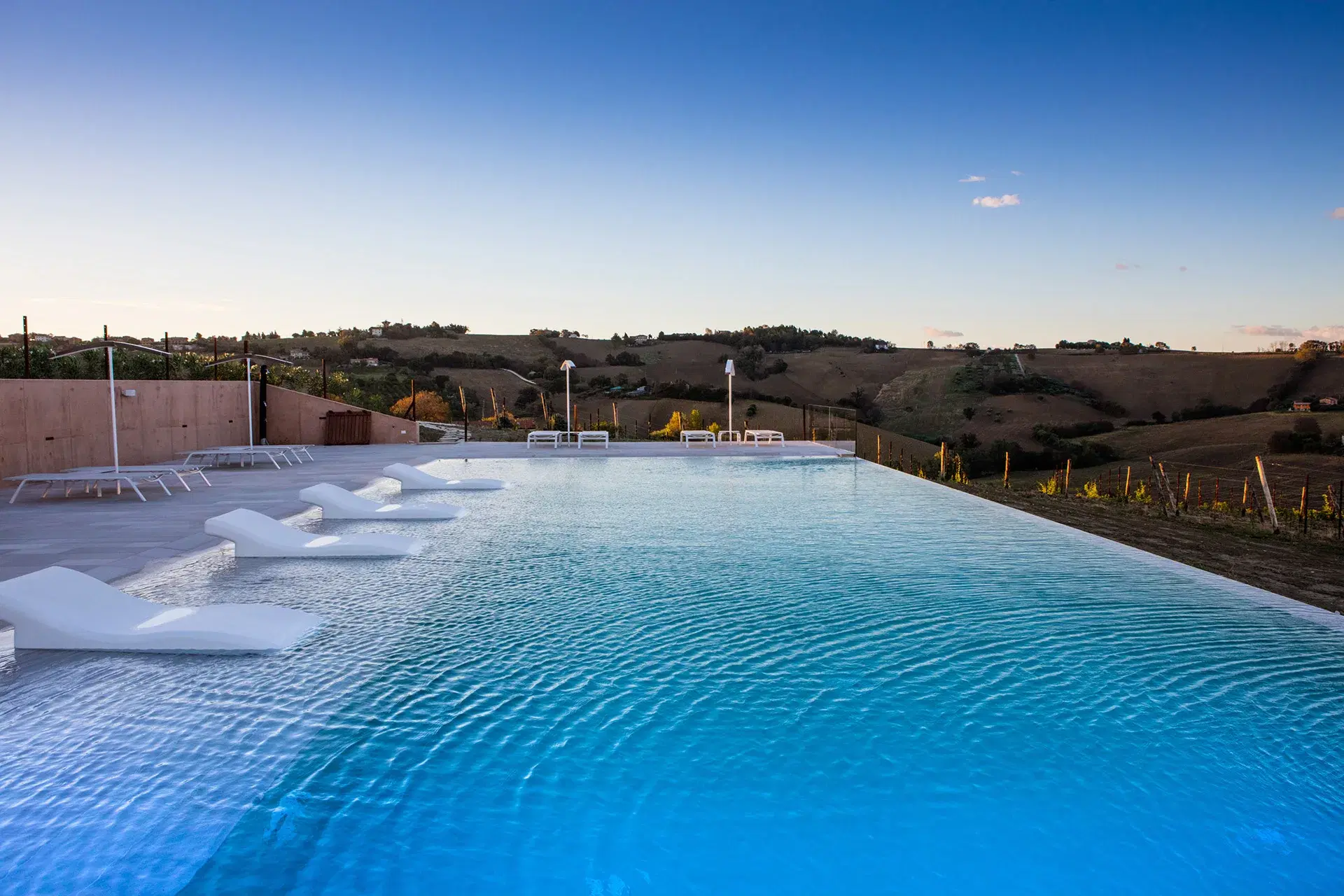 Piscina esterna panoramica