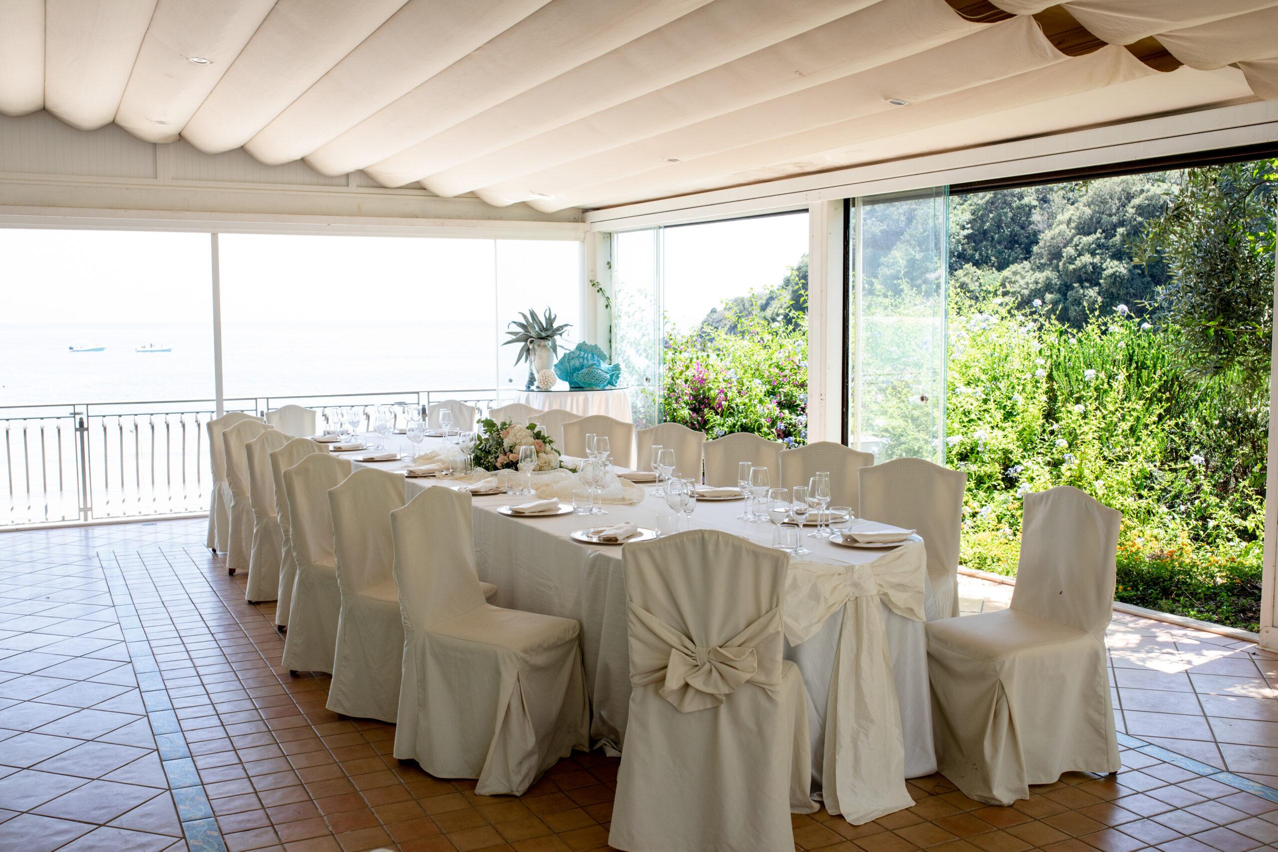 Sala ristorante con vista