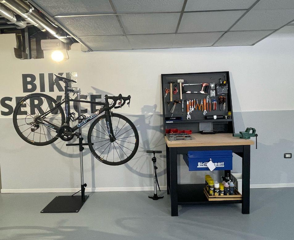 Bike room completamente attrezzata e videosorvegliata