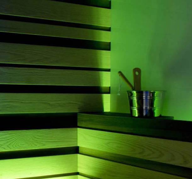 Sauna finlandese con temperature 65 e 90 gradi