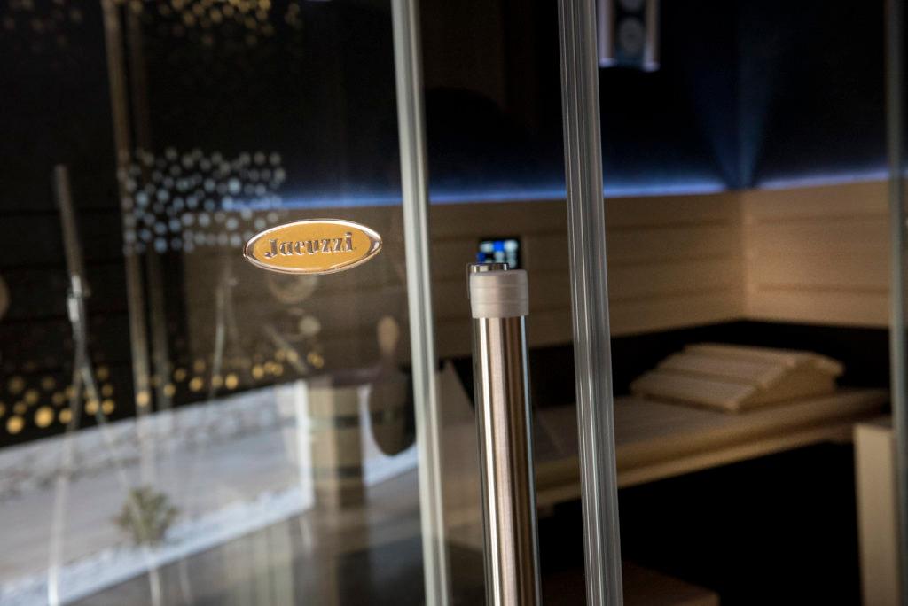 Suite spa con jacuzzi e vasca idromassaggio