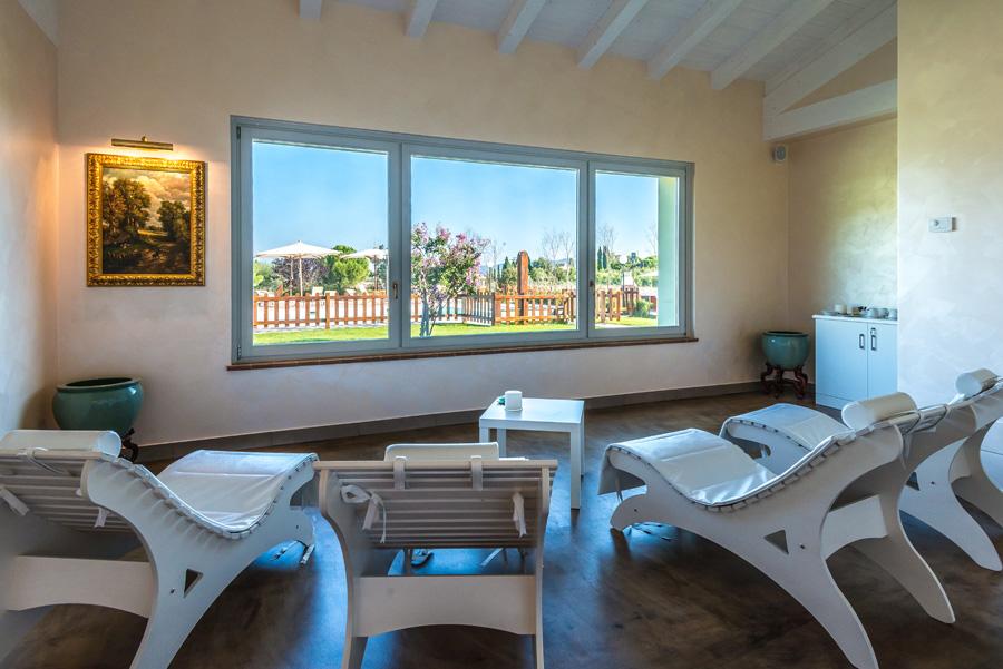 Area relax con chaise longue