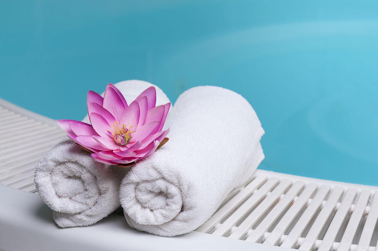 Ambiente interno con stile orientale e decori