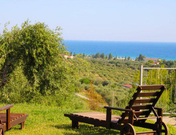 Piscina con vista mare