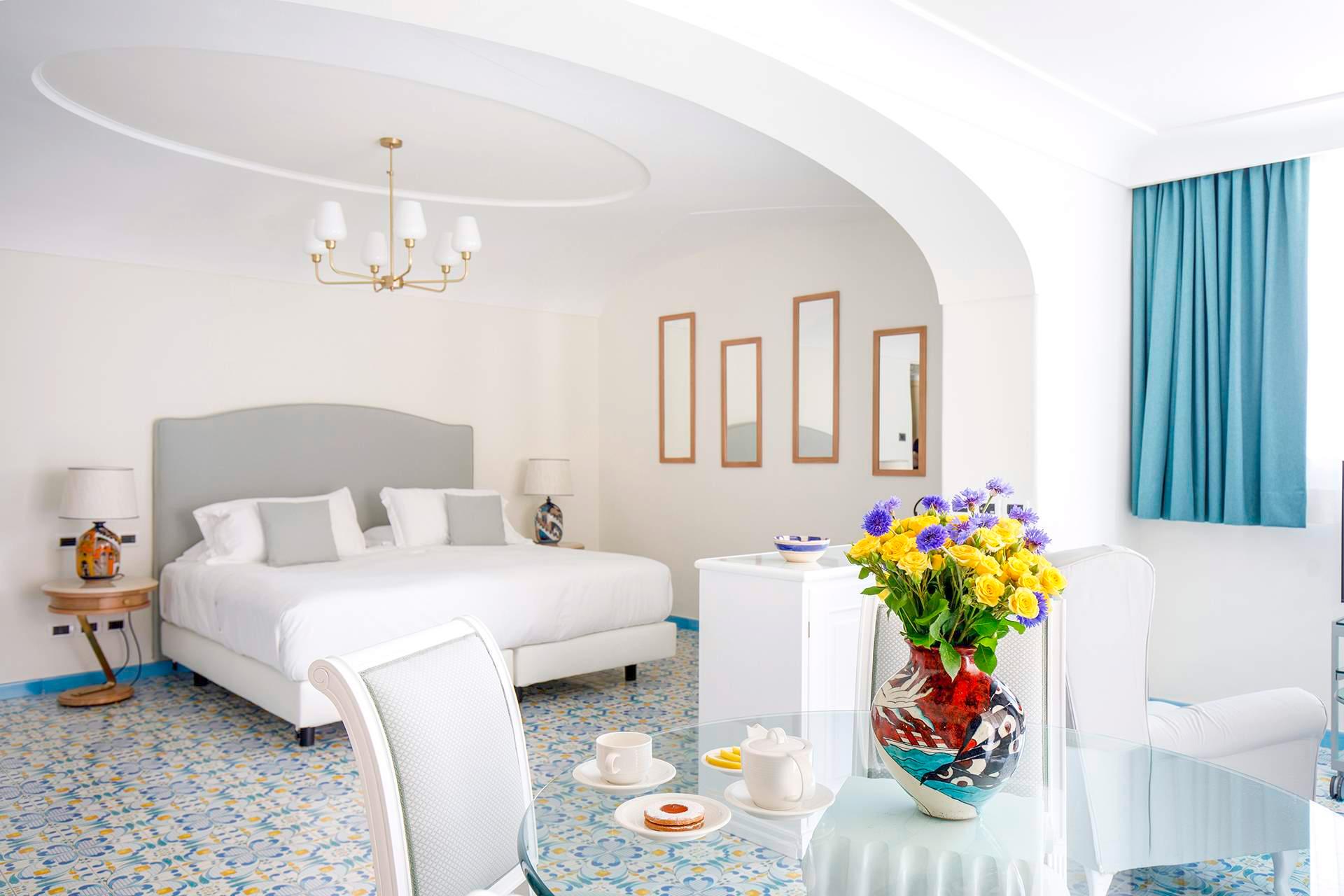 Suite elegante con vista sul mare e parco termale