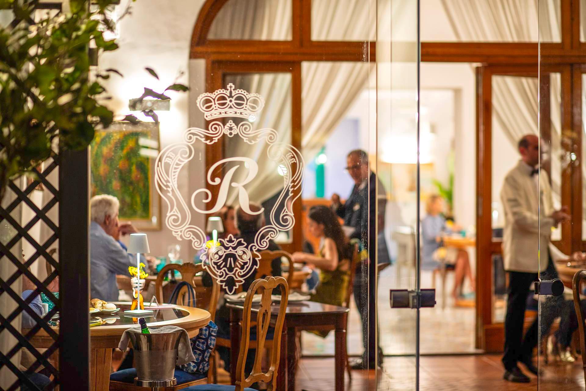 Ristorante La Reginella con piatti della tradizione ischitana