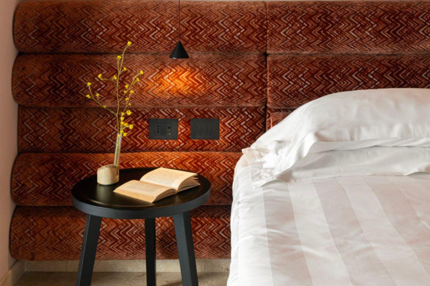 Dettaglio della camera con terrazza e vista sul Golfo di Sorrento