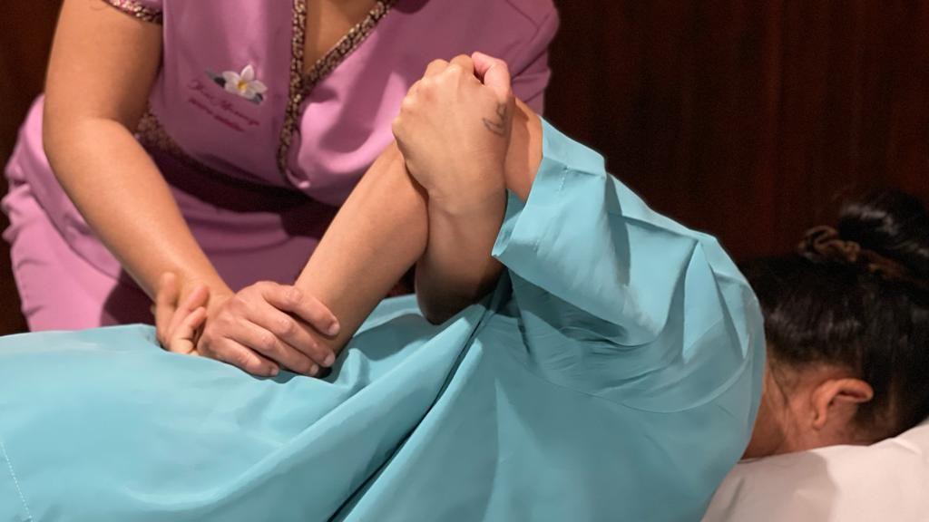 Massaggio decontratturante schiena