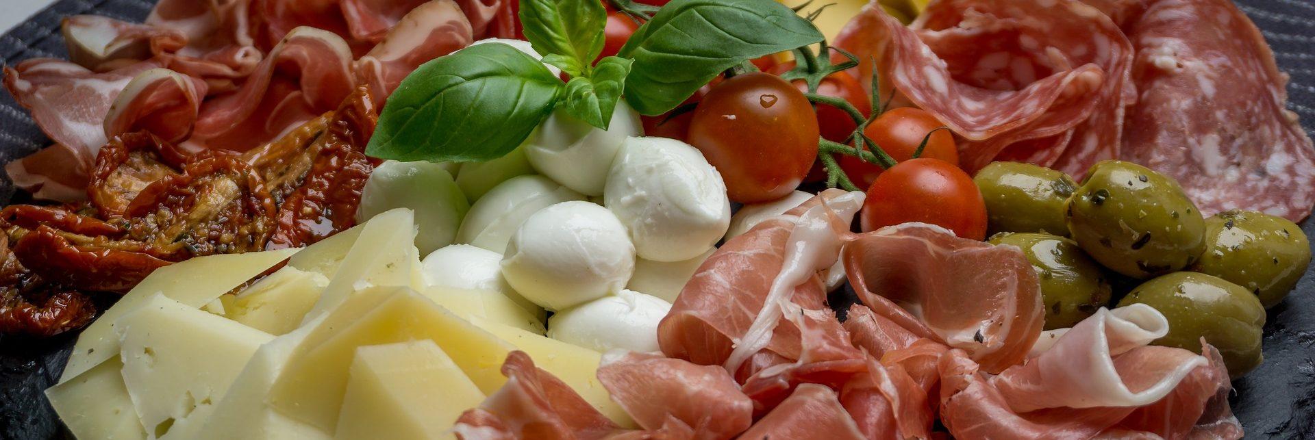 Tagliere di salumi e formaggi del ristorante