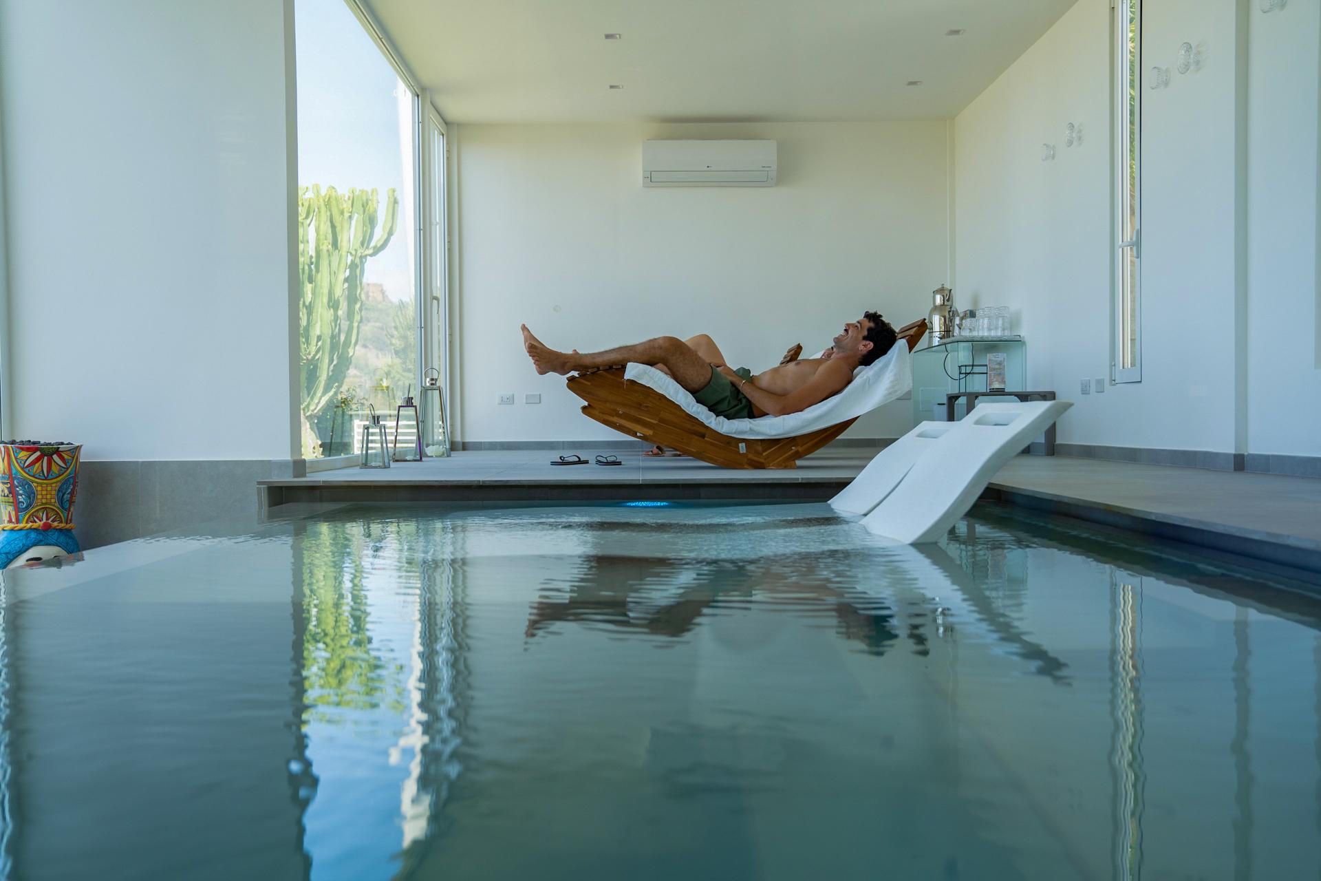 Area relax della spa con vista Valle dei Templi