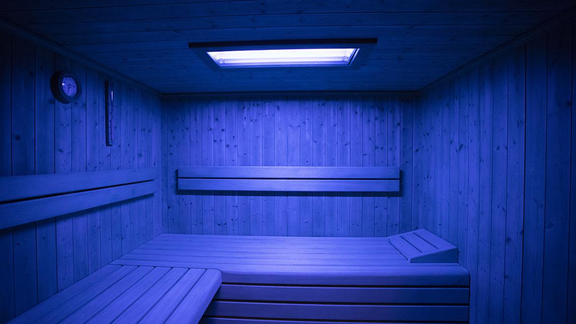 Area Superior Basic sauna e vasca