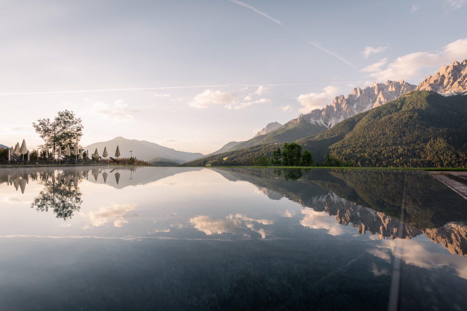 Infinity Pool riscaldata con vista Dolomiti