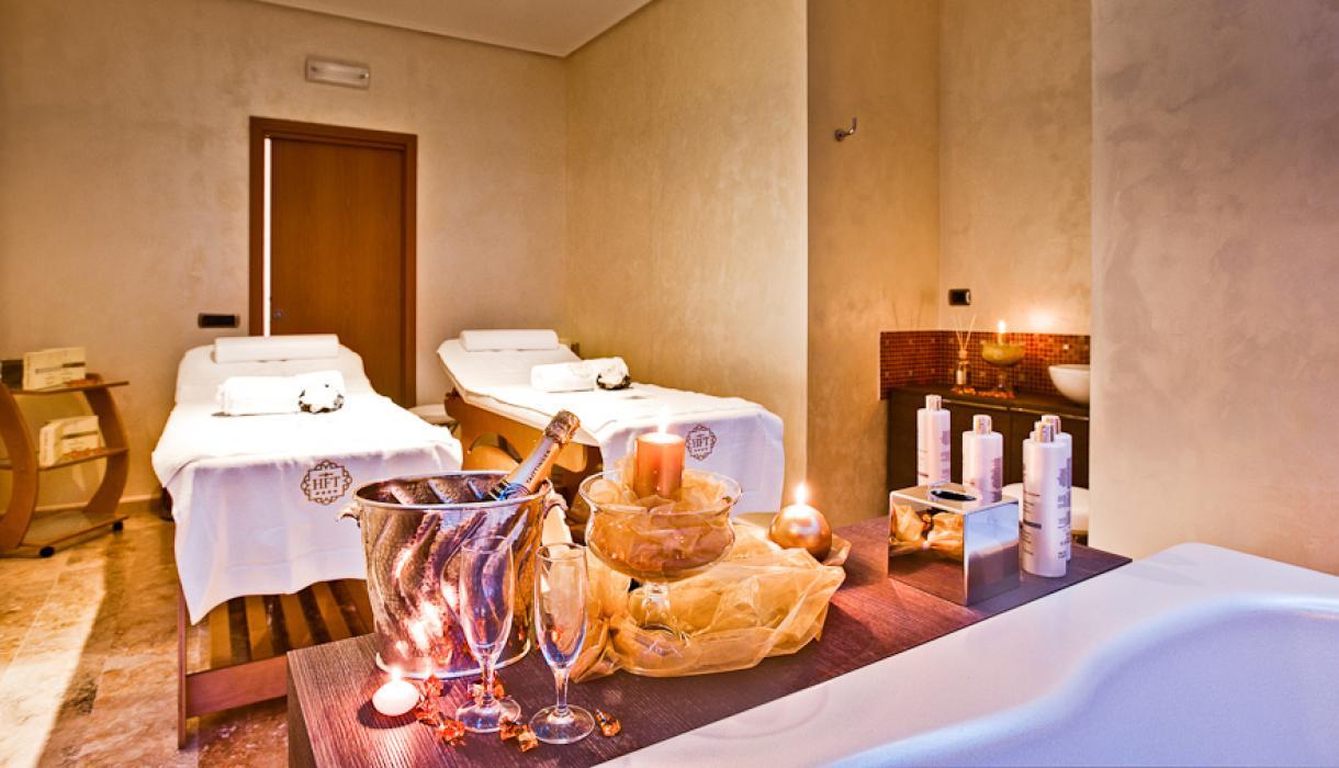 Rituale Aphrodisia con vasca idromassaggio