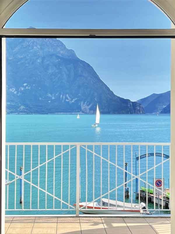 Superior Vista Lago Frontale con vista panoramica sul lago d'Iseo