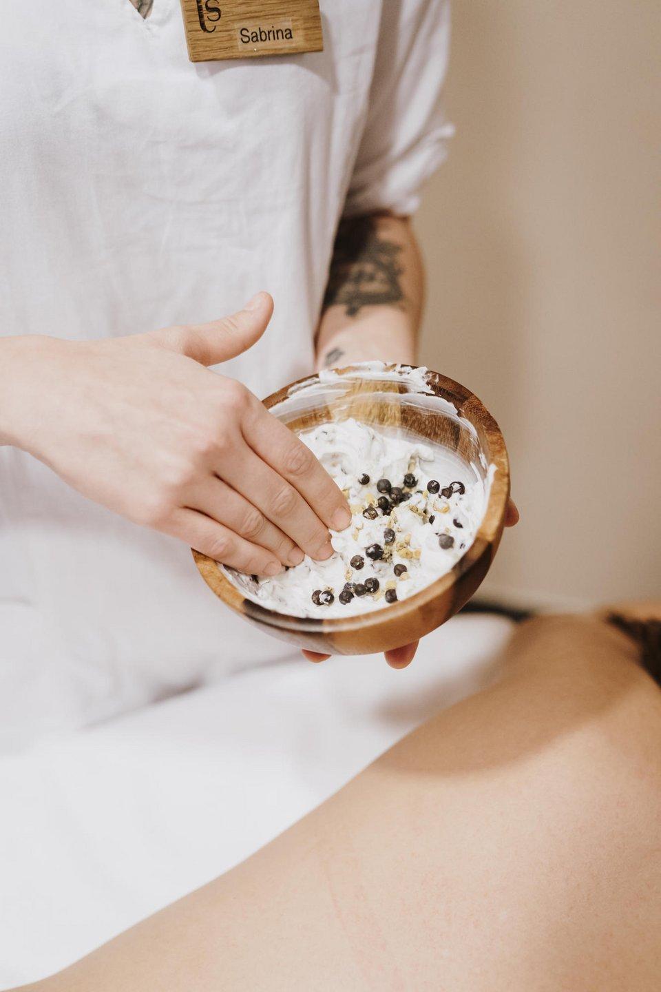 Piscina Lac Salin con vista montagna