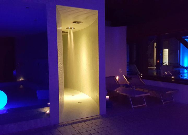 Percorso termale sensoriale con elementi acquatici