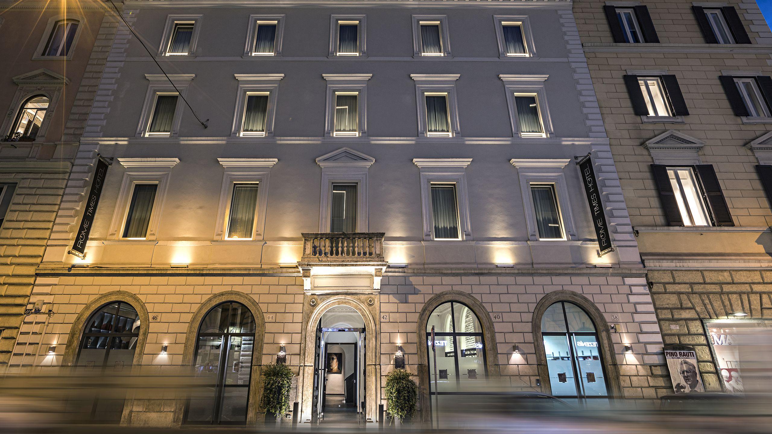 Facciata esterna hotel Roma