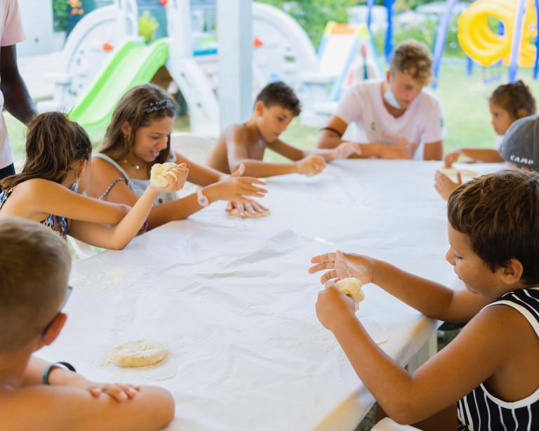 Attività di animazione per bambini al resort